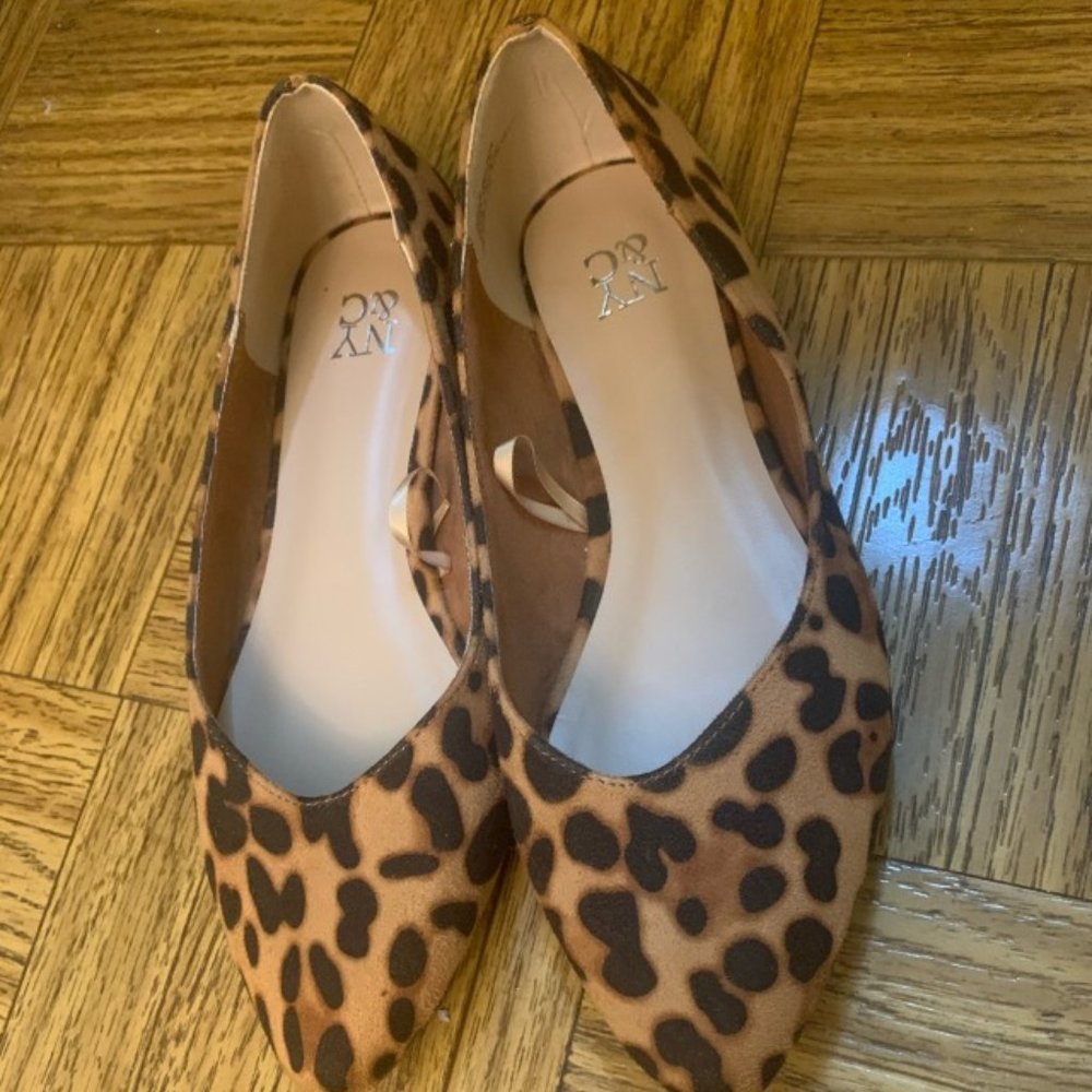 Leopard Print Pointed-Toe Flat